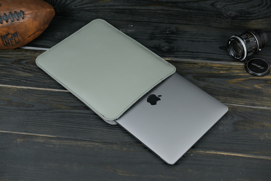 Шкіряний чохол для MacBook Дизайн №1 з повстю, натуральна шкіра Grand, колір Сірий 8994/12 фото