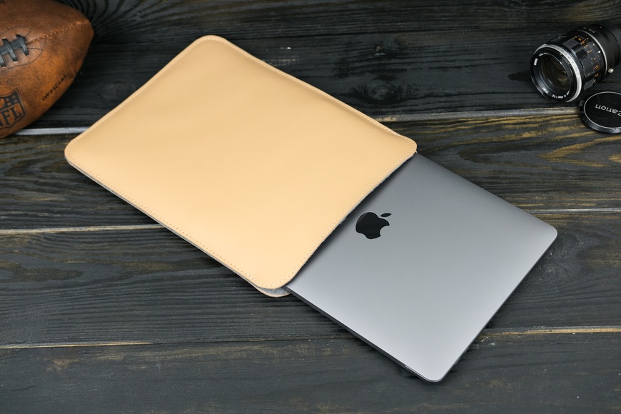 Шкіряний чохол для MacBook Дизайн №1 з повстю, натуральна шкіра Grand, колір Бежевий 8994/13 фото