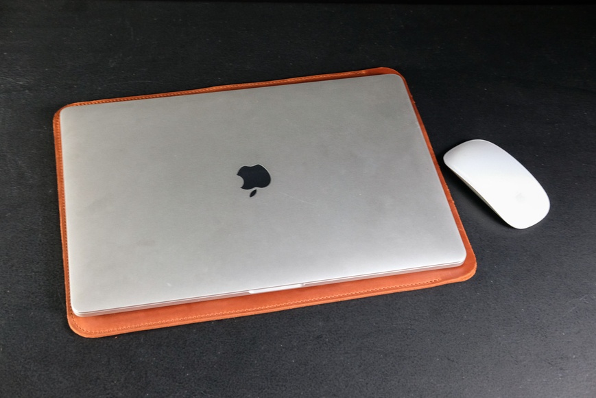 Шкіряний чохол для MacBook Дизайн №1, натуральна Вінтажна шкіра, колір коричневый, відтінок Коньяк 8330 фото