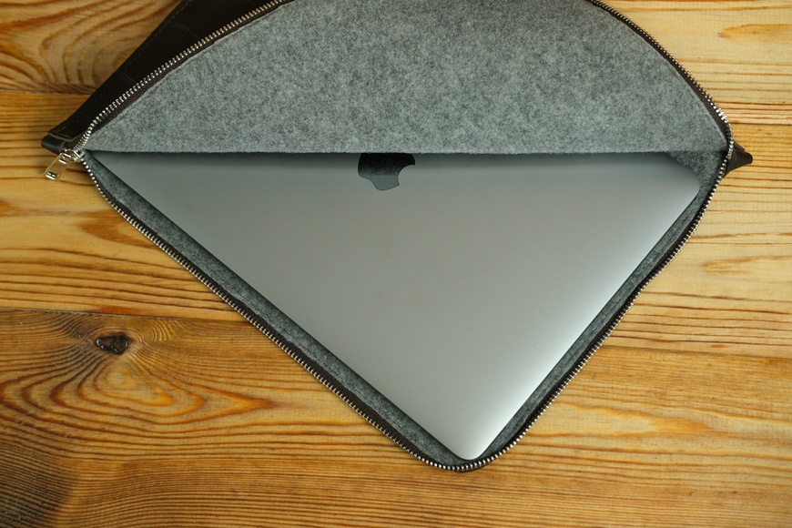 Шкіряний чохол для MacBook Дизайн №41, натуральна шкіра італійський Краст, колір Кава, тиснення №2 TSN1720 фото