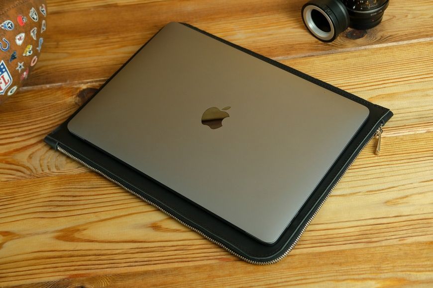 Шкіряний чохол для MacBook на блискавці з повстю Дизайн №41, натуральна шкіра Grand, колір Чорний 9007