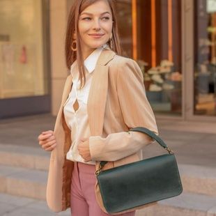 Распродажа брендовых женских сумок из натуральной кожи | BagWow 100000008 | BagWow