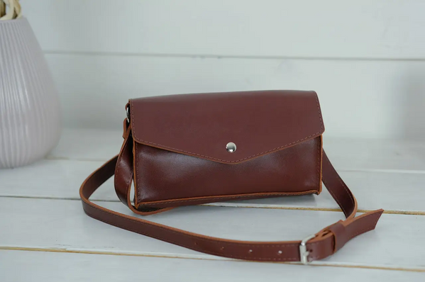 Жіноча шкіряна сумка Ромбик, натуральна шкіра італійський Краст, колір коричневий, відтінок Вишня 5996 фото
